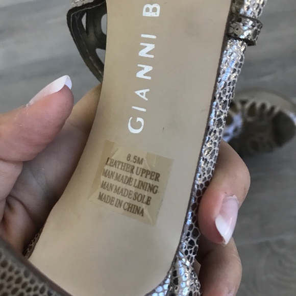 Gianni Bini gold champagne heels sandals - Picture 3 of 9